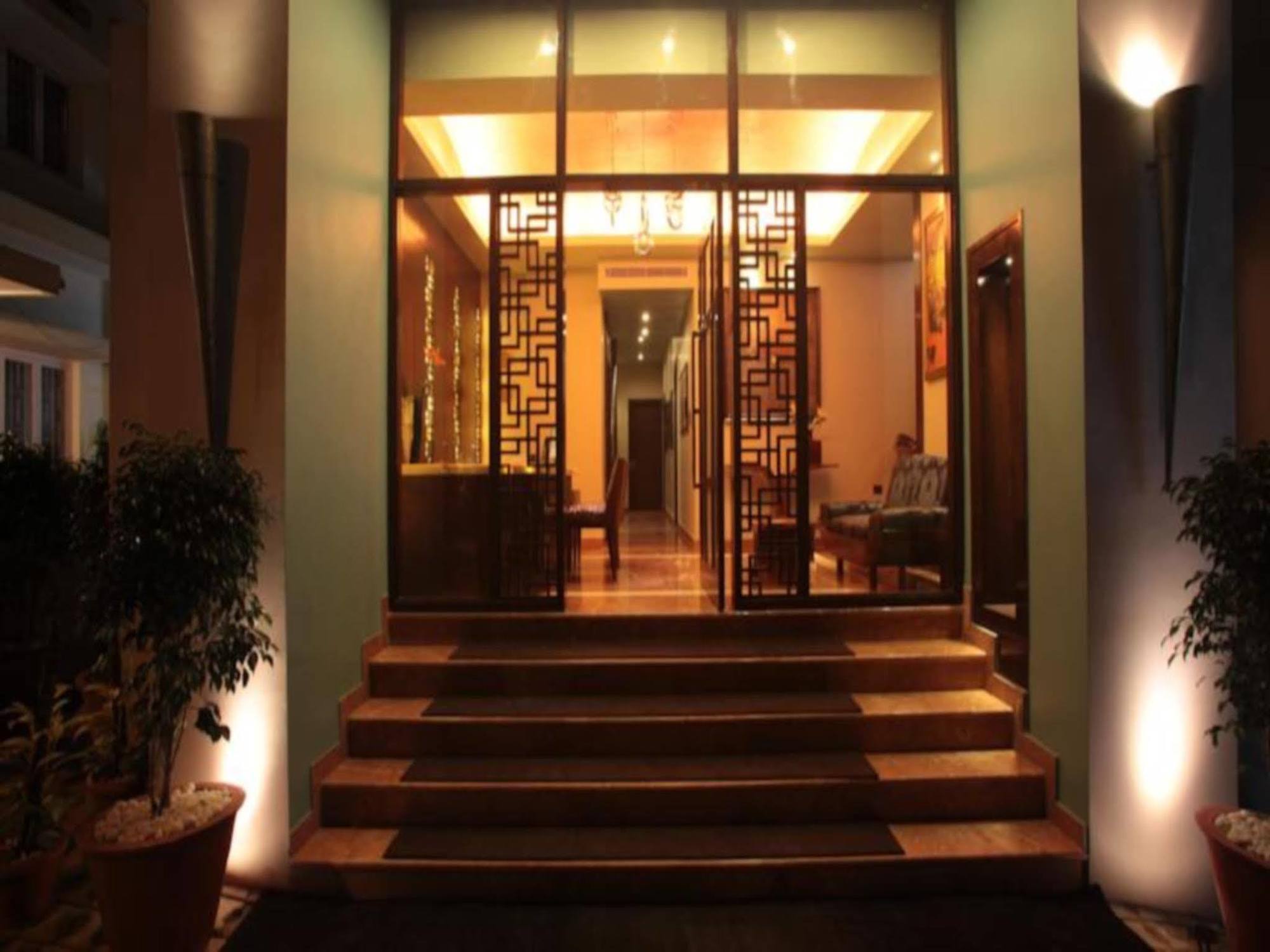 Hotel Justa Mg Road Bangalore Exterior foto